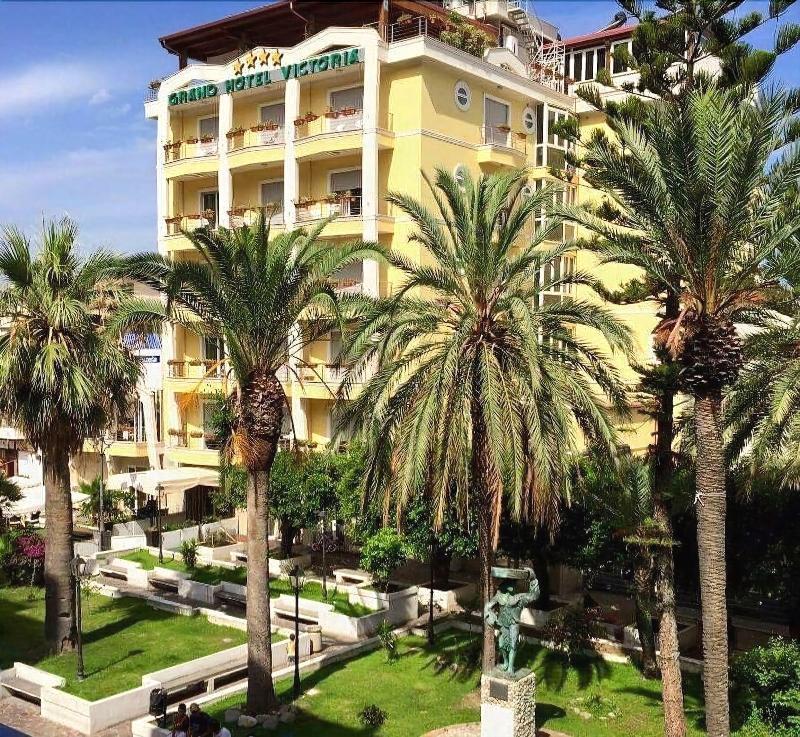 Grand Hotel Victoria Bagnara Calabra Exterior photo